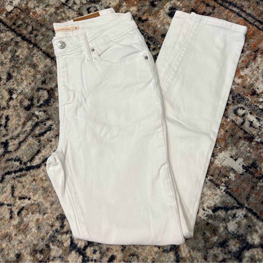 Levi’s White Skinny Jeans - Picture 6 of 11
